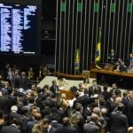 Câmara aprova em segundo turno texto-base da reforma política