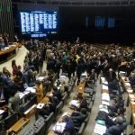 Congresso tenta votar 12 vetos presidenciais na quarta-feira