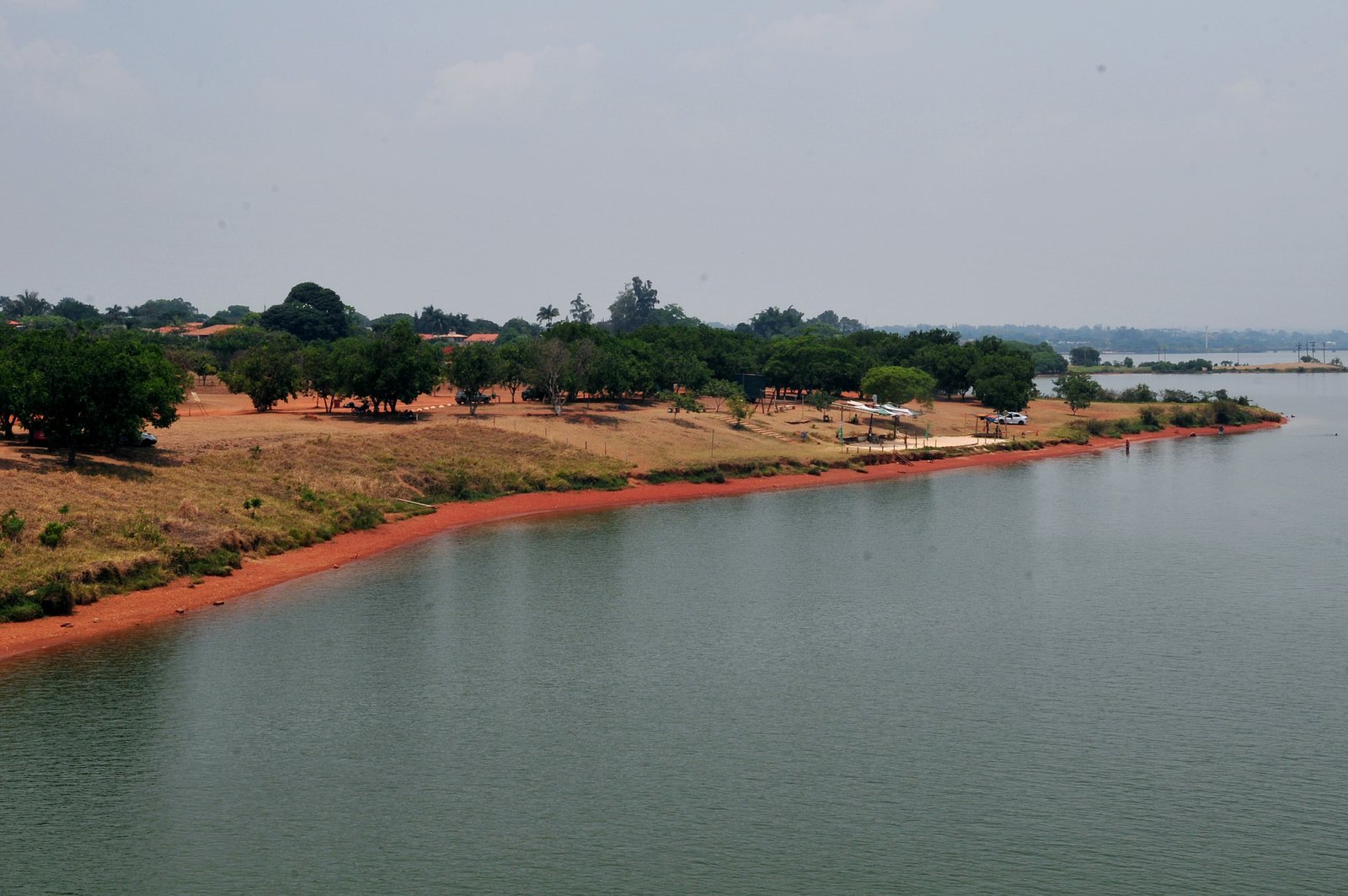 Mais uma quadra é desobstruída na orla do Lago Paranoá