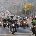 Motociclistas percorrem as ruas de Brasília em comboio recorde