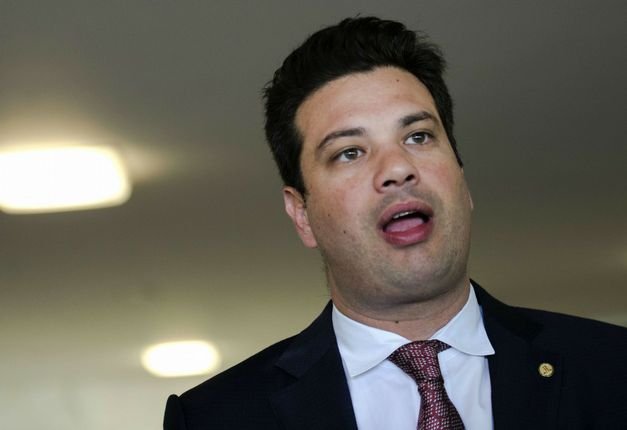 Ministro do Esporte vendeu vaca superfaturada