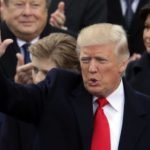 Manifestantes tomam aeroportos dos EUA em protesto contra medidas anti-imigração de Trump