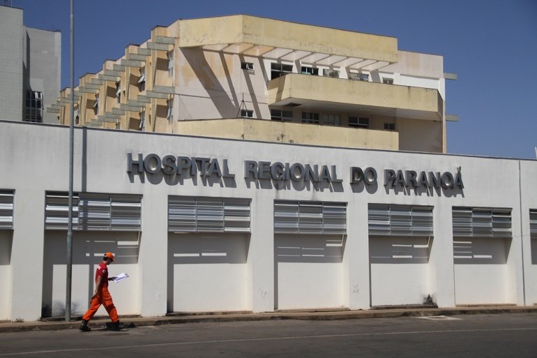 Jovem esfaqueada por ex já tinha sido ameaçada, mas não registrou ocorrência