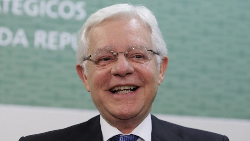Moreira Franco agora é privilegiado