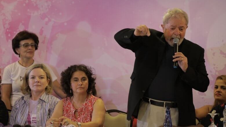 Lula busca apoio das mulheres