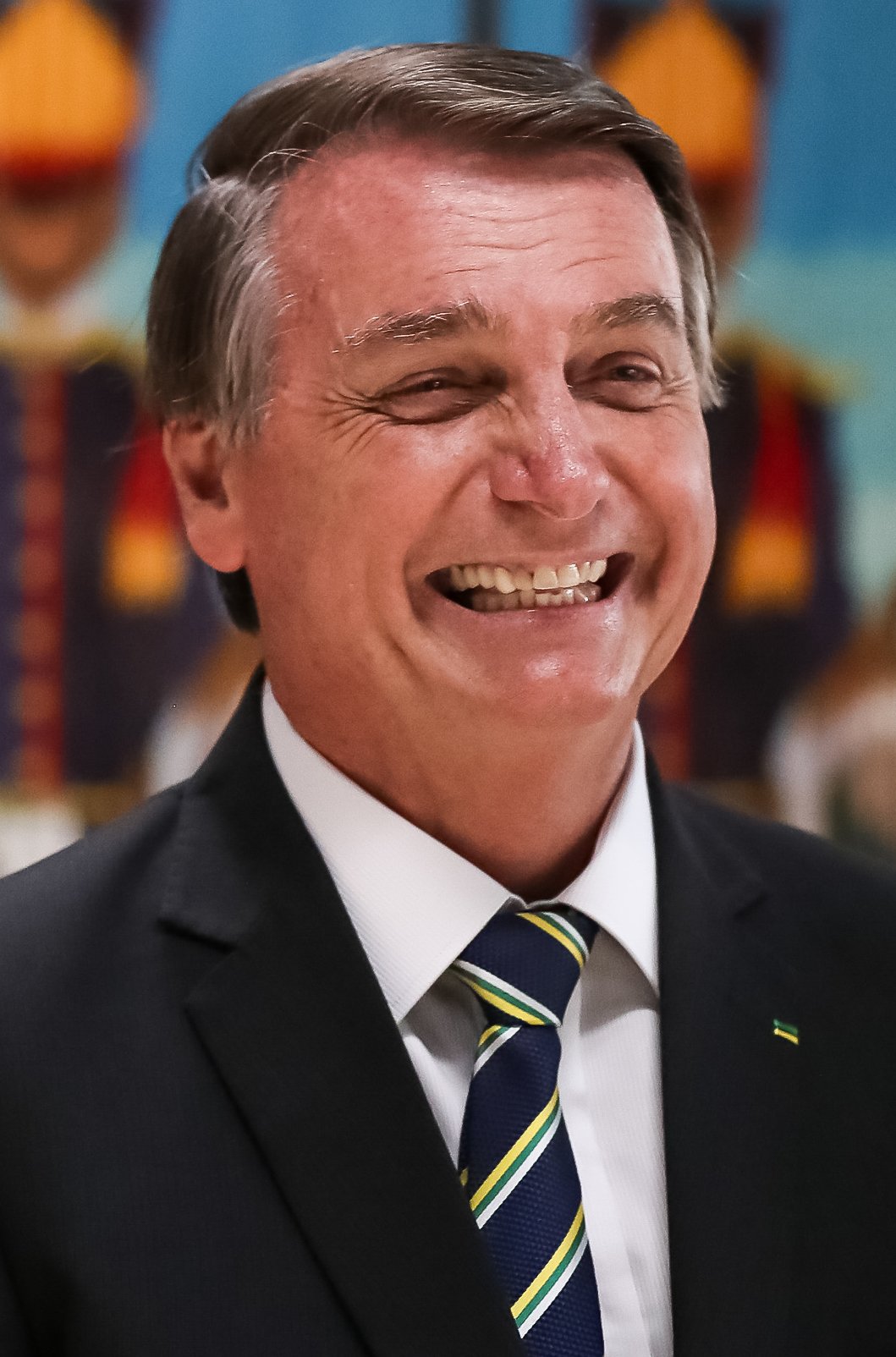 Bolsonaro cheio da grana?