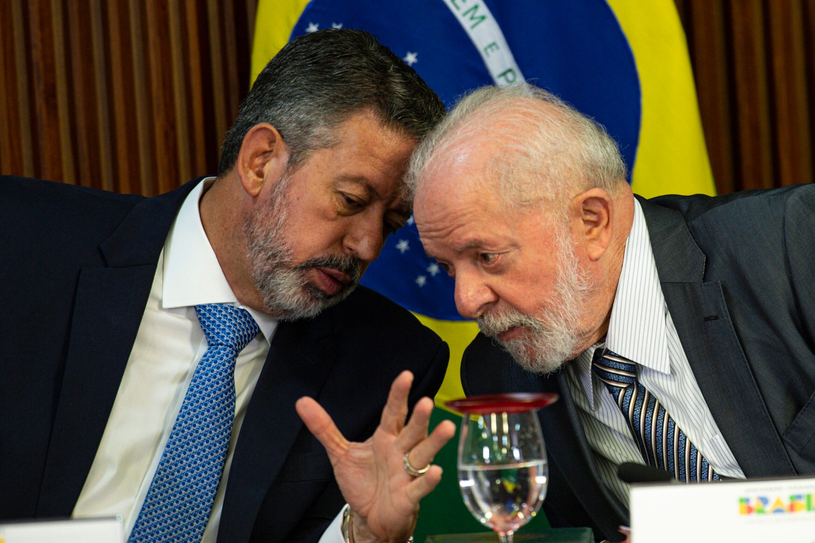 Lula e Arthur Lira se reúnem para tratar da relação entre poderes