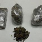 Jovem de 19 anos é preso por tráfico de drogas em carro de aplicativo