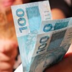 Prazo para pagamento da primeira parcela do 13º salário termina nesta sexta-feira