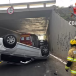 Idosa de 80 anos capota carro em via movimentada da Asa Sul