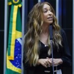 PSOL mostra que lugar de maquiador é na Câmara desde que seja assessor também