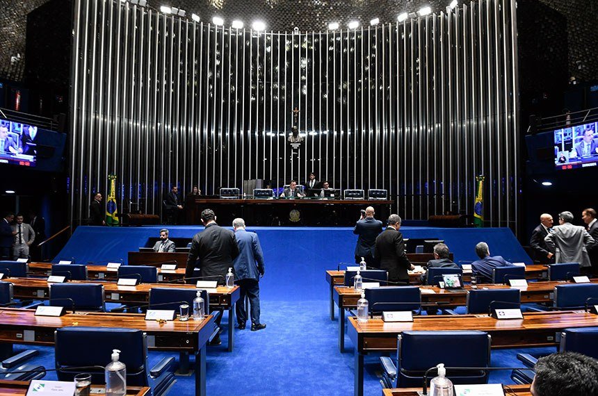 Lei da Ficha Limpa em xeque: avanço democrático ou retrocesso calculado?