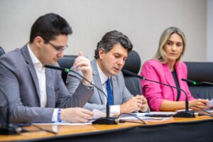 CLDF aprova projeto de testes de escoliose, mas falta estrutura para execução