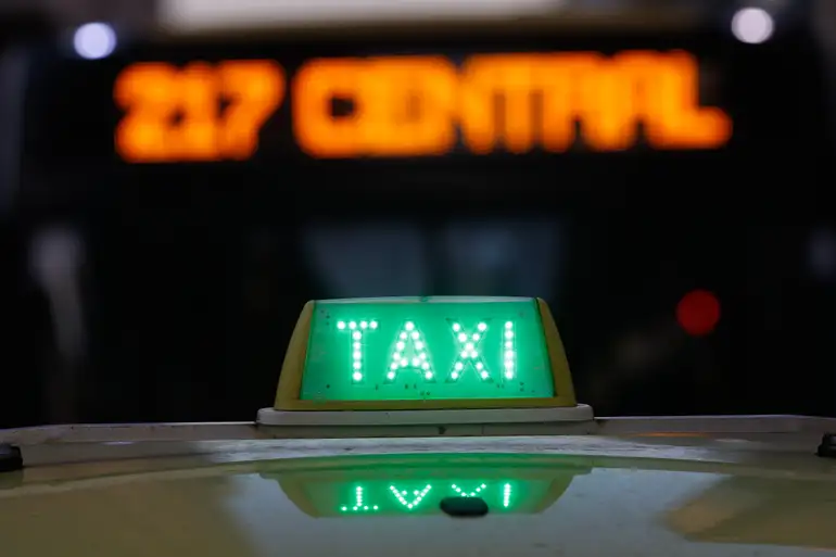CLDF atualiza lei de táxi, mas mantém setor distante dos desafios da mobilidade no DF