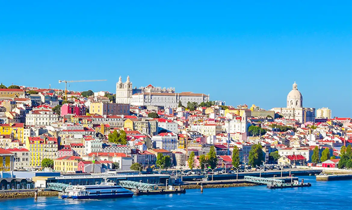 Nova lei de imigração em Portugal impõe mais barreiras a brasileiros