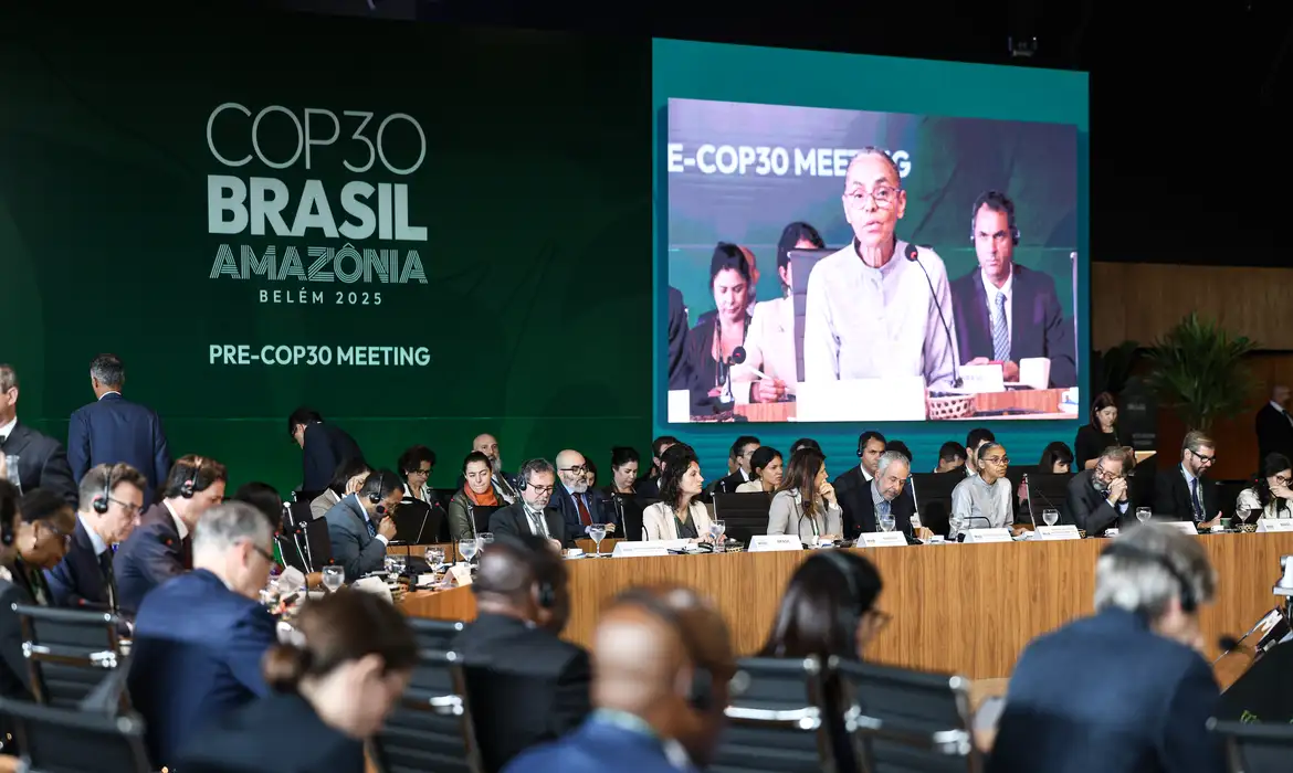 Proposta de expansão de combustíveis sustentáveis é avanço estratégico, mas ainda carece de realismo econômico