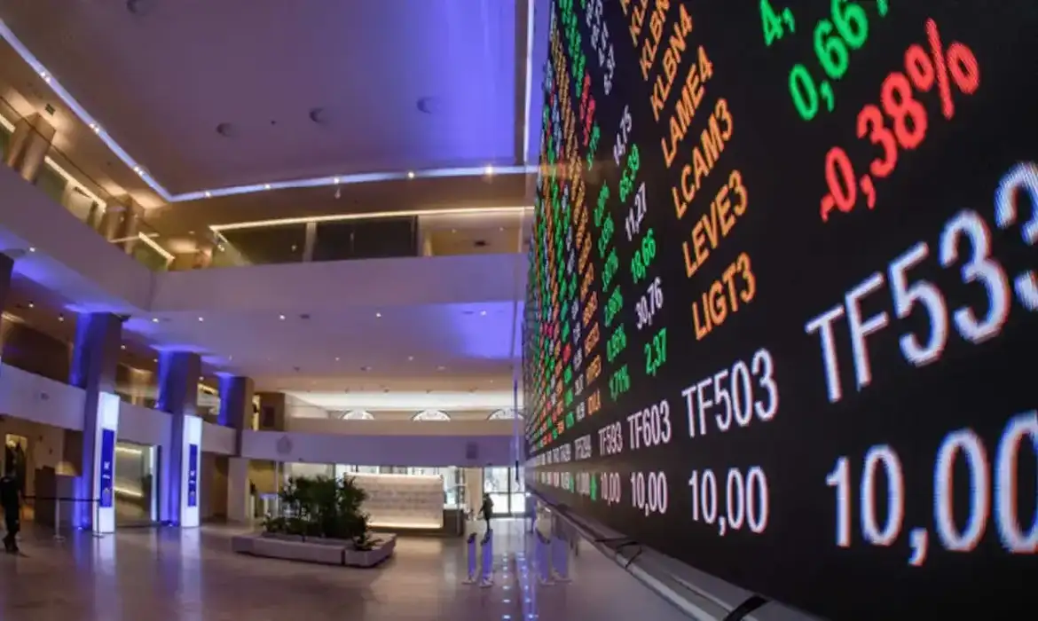 Ibovespa dispara 1,7% e atinge novo recorde com clima externo positivo