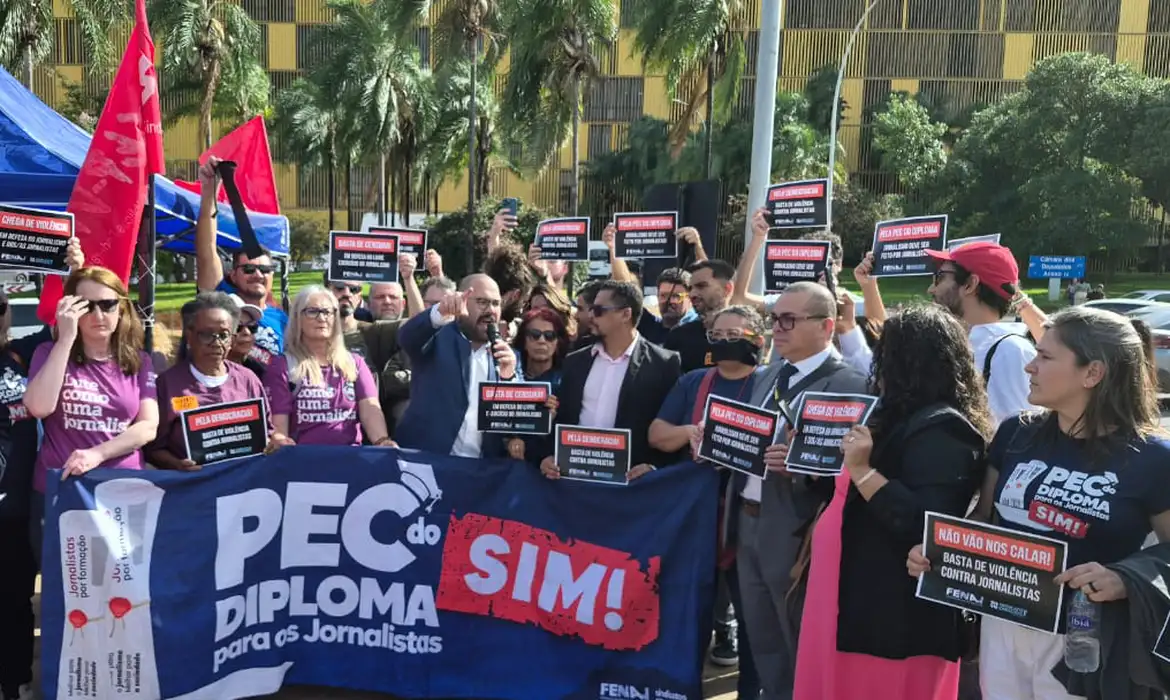 Jornalistas se mobilizam na Câmara após serem alvo de ataques e impedimentos