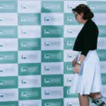 Parlamentares evitam punição e mantêm Zambelli no cargo, reforçando corporativismo