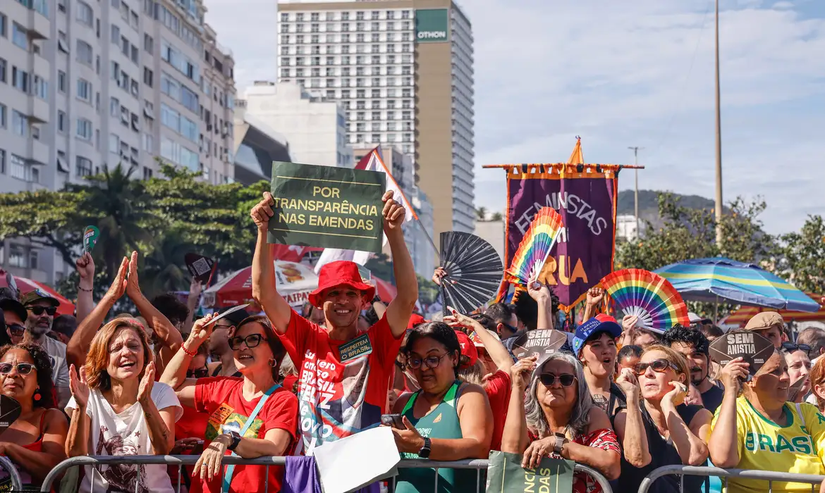 Protestos em três capitais pressionam governo a vetar o PL da Dosimetria