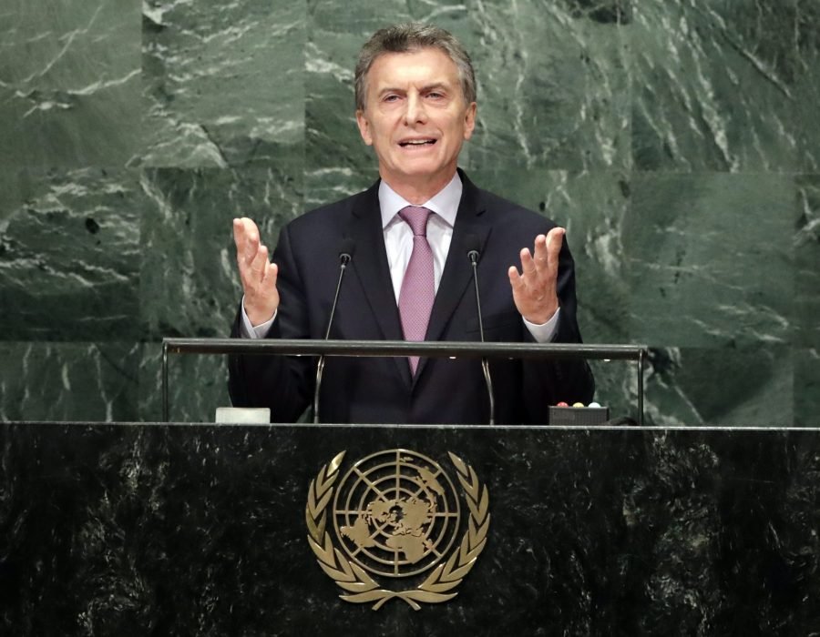 epa05549496 Argentinian President Mauricio Macri addresses the General Debate of the 71st Session of the United Nations (UN) General Assembly at UN headquarters in New York, New York, USA, 20 September 2016.  EPA/JASON SZENES
