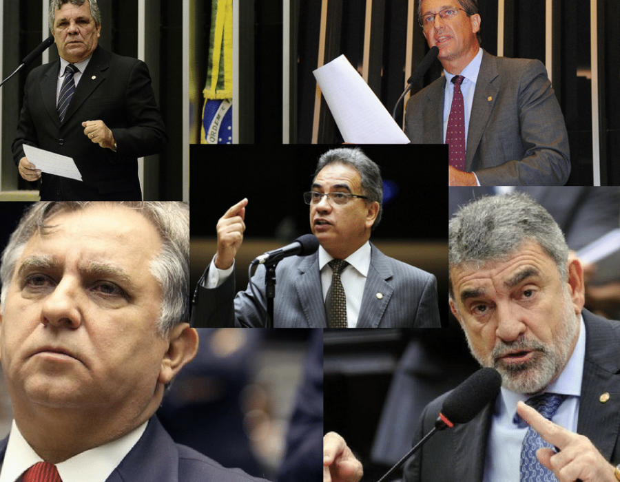 Deputados que votaram a favor de Temer