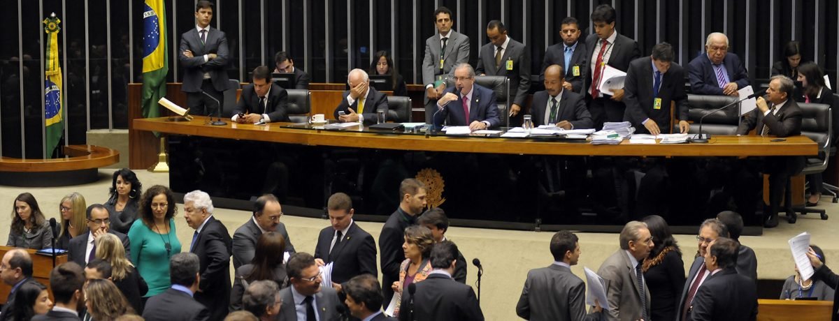 Sessão extraordinária para discussão e votação de diversos projetos 
Data: 23/06/2015 - Foto: Gustavo Lima / Câmara dos Deputados