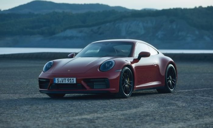 Porsche 911 Carrera 4 GTS 2022 leiloado é semelhante ao da foto acima — Foto: Divulgação | Porsche