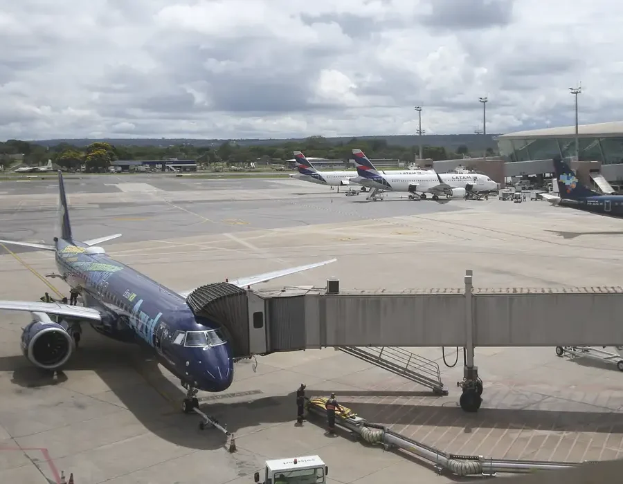 _aeroporto_internacional_de_brasilia1912223001