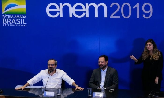 O Ministro da Educação, Abraham Weintraub, e o presidente do Inep, Alexandre Lopes, fazem balanço sobre o ENEM 2019