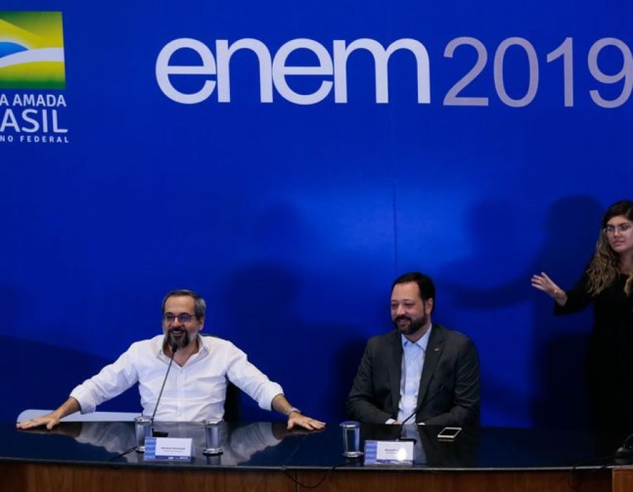 O Ministro da Educação, Abraham Weintraub, e o presidente do Inep, Alexandre Lopes, fazem balanço sobre o ENEM 2019