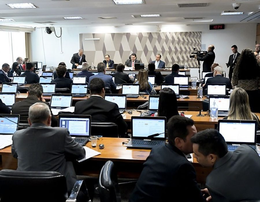 Geraldo Magela/Agência Senado

Fonte: Agência Senado