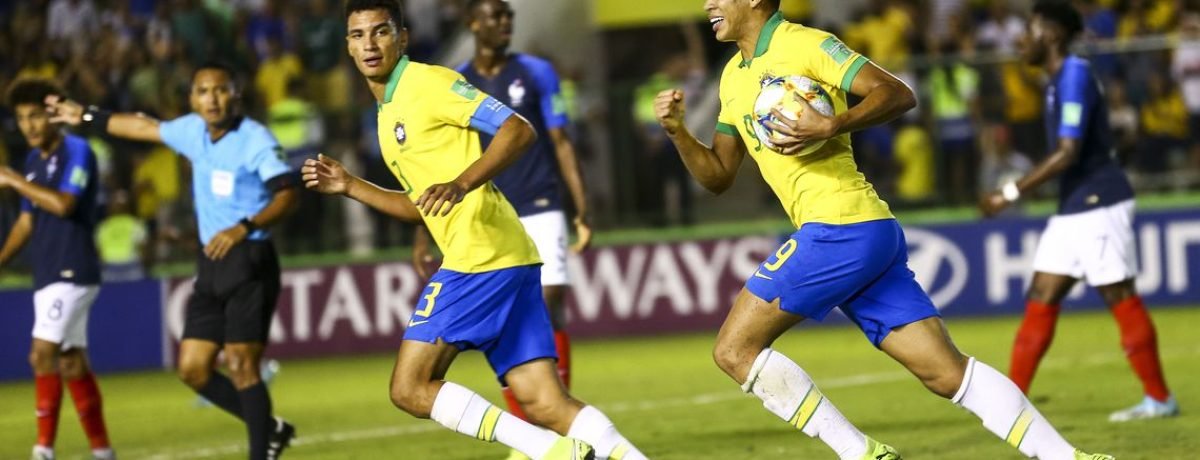 Brasil e França se enfrentam pela semi-final da Copa do Mundo Sub-17