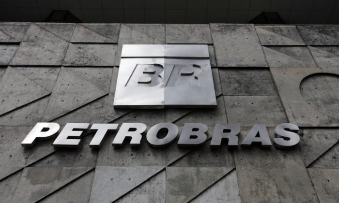 Folha de brasília A Petrobras gastou em outubro quase R$ 10 Milhões com diárias e passagens aéreas