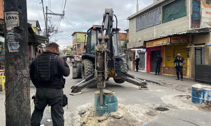 retirada_de_barricadas_na_cdd