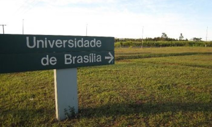 unb-placa_fOLHA DE BRASÍLIA